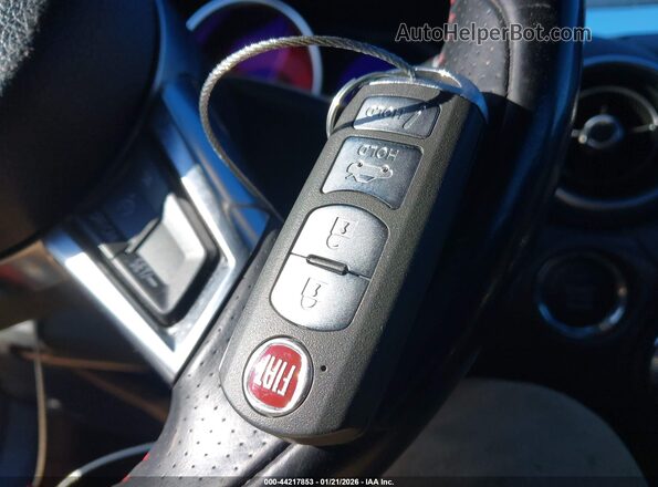 JC1NFAEK2H0118922 2017 FIAT 124 SPIDER Серебряный Вид панели приборов