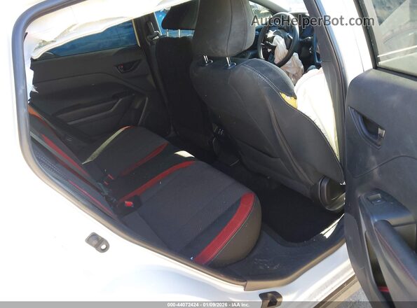 JF1GUHJC6R8876201 2024 SUBARU IMPREZA Белый 
