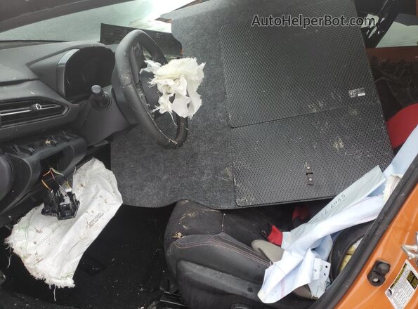JF1VBAL65N9009744 2022 SUBARU WRX Orange Widok wnętrza z przodu