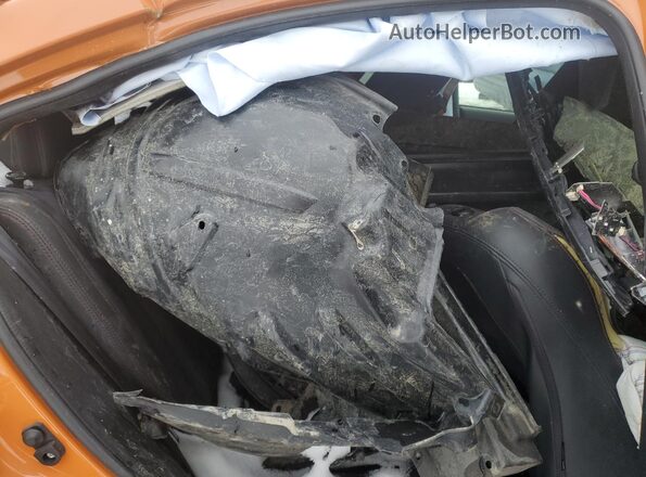 JF1VBAL65N9009744 2022 SUBARU WRX Orange Widok wnętrza z tyłu
