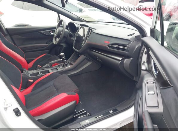 JF1VBAN61S9800801 2025 SUBARU WRX White Widok wnętrza z przodu