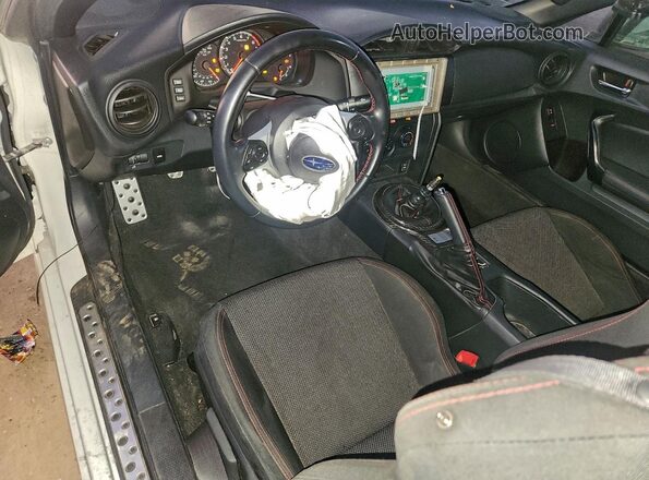 JF1ZCAB18K9601171 2019 SUBARU BRZ White Vista del salpicadero