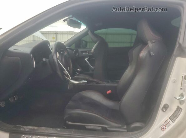 JF1ZCAC11L9700379 2020 SUBARU BRZ White წინა სალონის ხედი