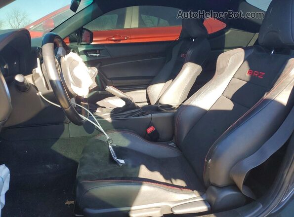 JF1ZCAC13J8602912 2018 SUBARU BRZ Gray Вид салону спереду