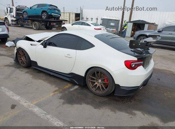 JF1ZCAC17H9605946 2017 SUBARU BRZ White Tył lewy