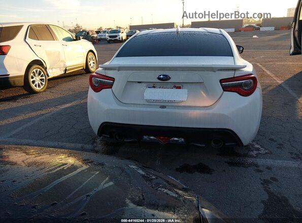JF1ZCAC17J9601644 2018 SUBARU BRZ Белый 