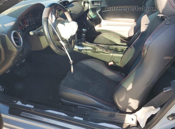 JF1ZCAC17K9600592 2019 SUBARU BRZ Silver წინა სალონის ხედი