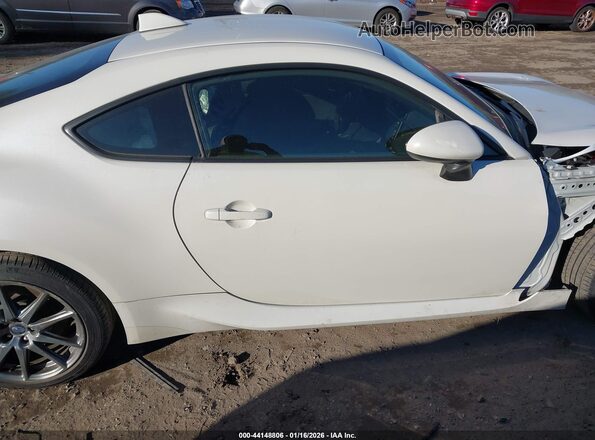 JF1ZDBB10N9702812 2022 SUBARU BRZ White უკანა სალონის ხედი