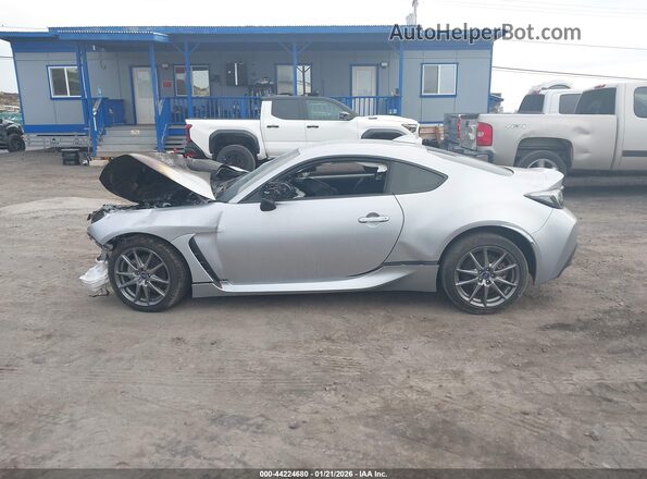 JF1ZDBB15P9703070 2023 SUBARU BRZ Silver Widok wnętrza z tyłu