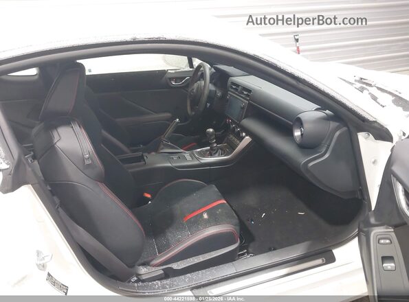 JF1ZDBE16N9703829 2022 SUBARU BRZ White წინა სალონის ხედი