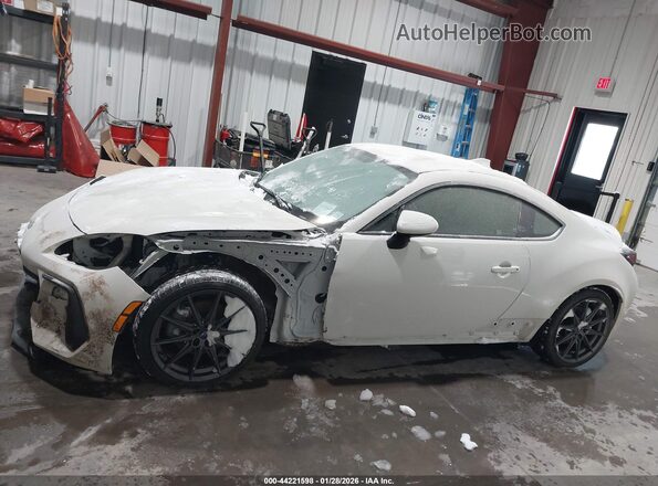 JF1ZDBE16N9703829 2022 SUBARU BRZ White სალონის 360-გრადუსიანი ხედი