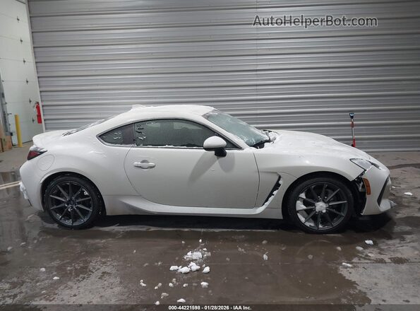 JF1ZDBE16N9703829 2022 SUBARU BRZ White უკანა სალონის ხედი