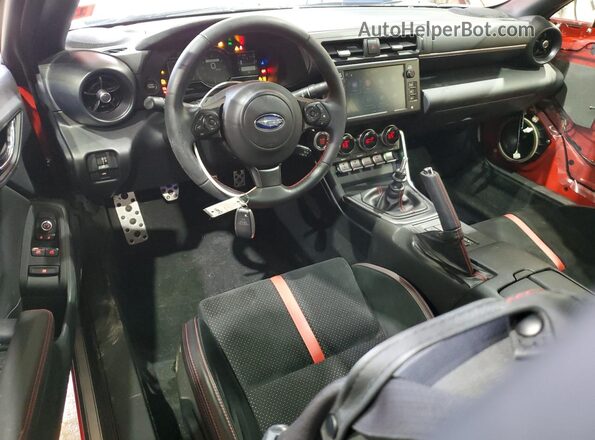 JF1ZDBE17R9701321 2024 SUBARU BRZ Red Vista del salpicadero