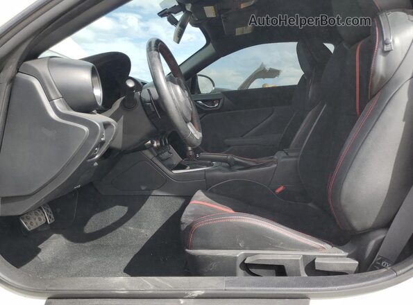 JF1ZDBF19N8700170 2022 SUBARU BRZ White წინა სალონის ხედი
