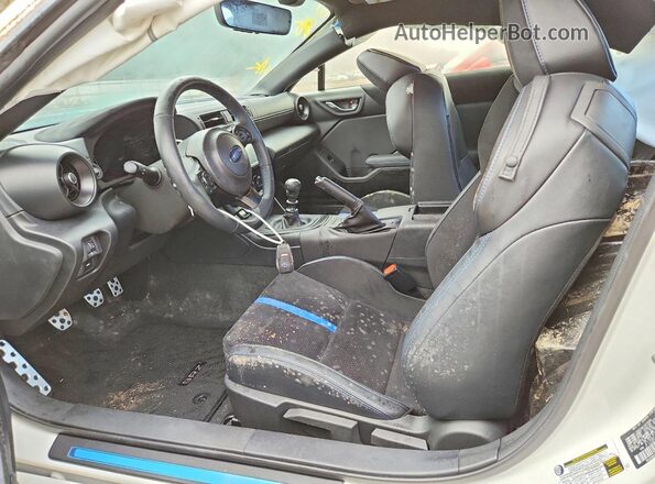 JF1ZDBS10S9702398 2025 SUBARU BRZ Белый Вид салона спереди