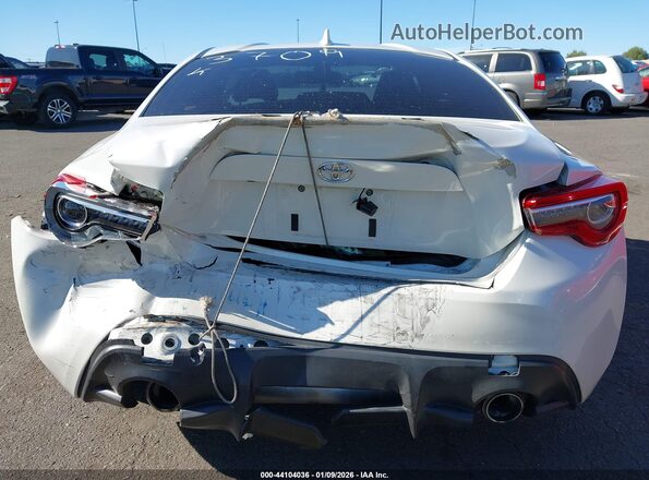 JF1ZNAA14L8753709 2020 TOYOTA 86 White 