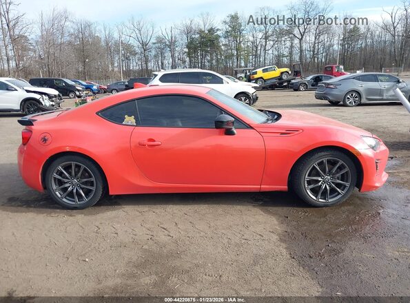 JF1ZNAA15H9707467 2017 TOYOTA 86 Оранжевый Вид задней части салона