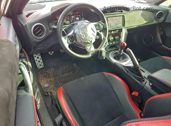 JF1ZNAE15L9752542 2020 TOYOTA 86 Красный Вид панели приборов
