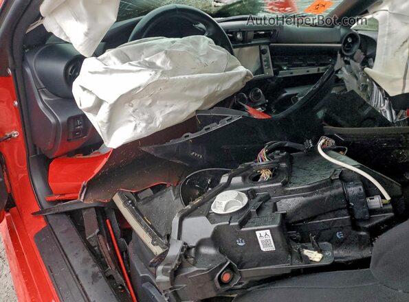 JF1ZNBB17P9758178 2023 TOYOTA GR Red Vista del salpicadero