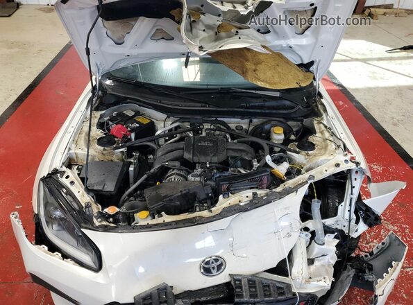 JF1ZNBE11P9756745 2023 TOYOTA GR White Vista interior trasera