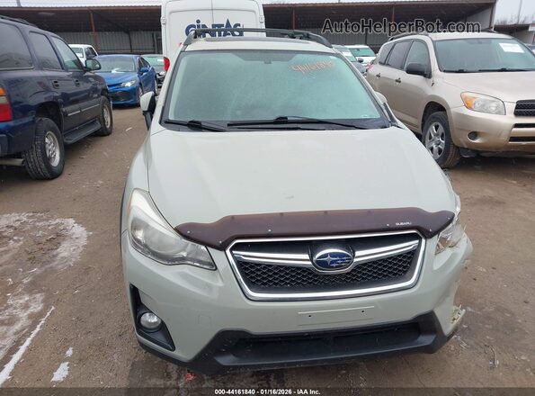 JF2GPABC5H8220109 2017 SUBARU CROSSTREK Cream ხელსაწყოთა პანელის ხედი