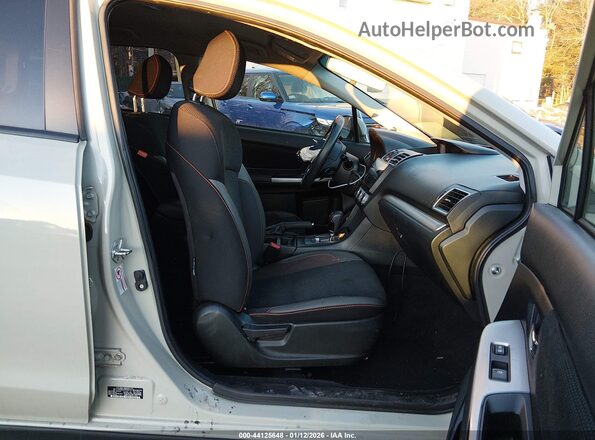 JF2GPABCXG8300133 2016 SUBARU CROSSTREK Cream Вид салону спереду