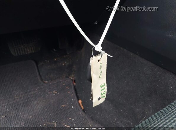 JF2GPABCXHH273890 2017 SUBARU CROSSTREK Серый Вид панели приборов