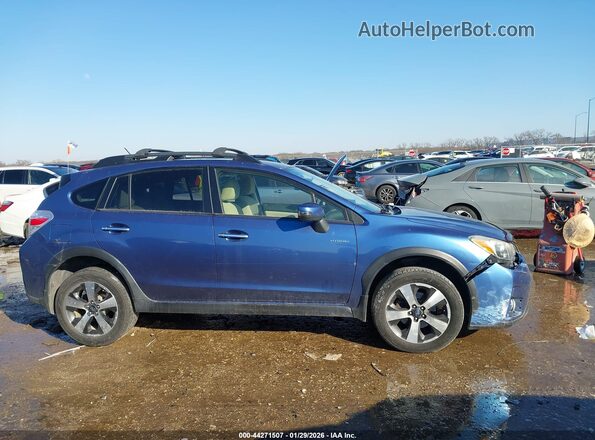 JF2GPBBC9GH250279 2016 SUBARU CROSSTREK HYBRID Blue Rear interior view