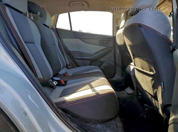 JF2GTAPC4N8218495 2022 SUBARU CROSSTREK White Vista de los asientos traseros