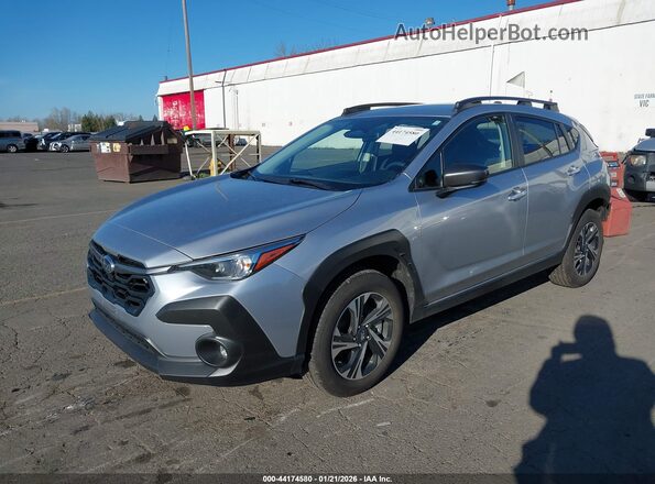 JF2GUHDC1SH254229 2025 SUBARU CROSSTREK Silver Vista tres cuartos delantera izquierda