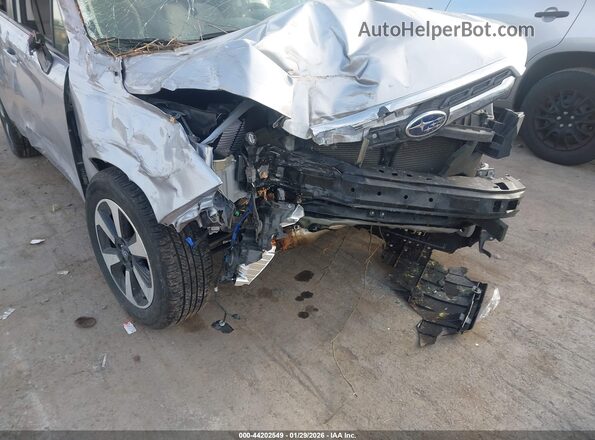 JF2SJADC3HH552848 2017 SUBARU FORESTER 2.5 Silver Vista frontal