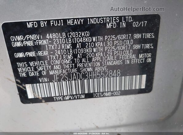 JF2SJADC3HH552848 2017 SUBARU FORESTER 2.5 Silver Vista del compartimento del motor