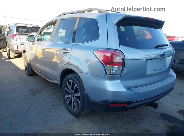 JF2SJGEC1JH484735 2018 SUBARU FORESTER2. Silver 