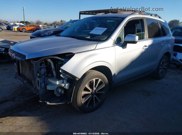 JF2SJGEC1JH484735 2018 SUBARU FORESTER2. Silver 