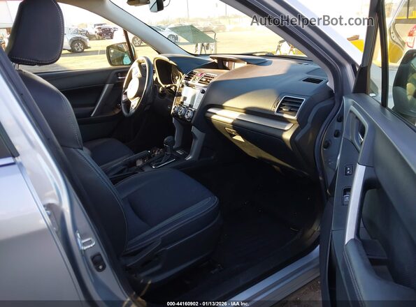 JF2SJGEC1JH484735 2018 SUBARU FORESTER2. Silver 