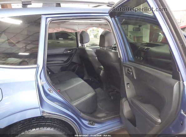 JF2SJGEC2HH544211 2017 SUBARU FORESTER2. Blue 