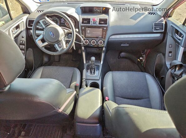 JF2SJGEC8JH446676 2018 SUBARU FORESTER2. Maroon Vista del salpicadero