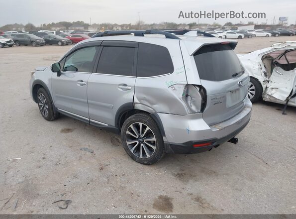 JF2SJGTC3HH439552 2017 SUBARU FORESTER2. Silver 