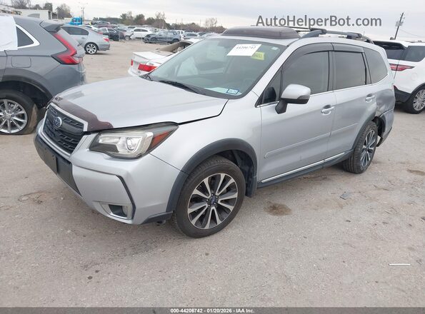 JF2SJGTC3HH439552 2017 SUBARU FORESTER2. Silver 
