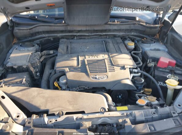 JF2SJGWC0JH400984 2018 SUBARU FORESTER2. Silver Widok z tyłu