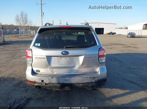 JF2SJGWC0JH400984 2018 SUBARU FORESTER2. Silver 