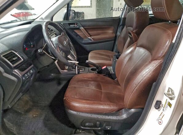 JF2SJGWC6JH432452 2018 SUBARU FORESTER2. White Front interior view