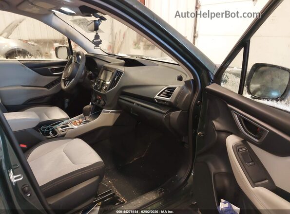 JF2SKABC2RH476136 2024 SUBARU FORESTER Green Front interior view