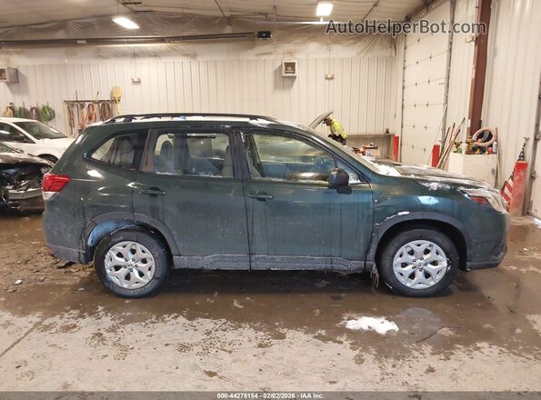 JF2SKABC2RH476136 2024 SUBARU FORESTER Green Rear interior view