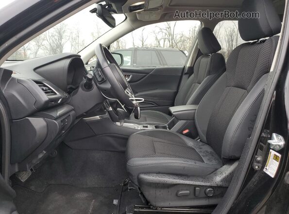 JF2SKACC2RH474238 2024 SUBARU FORESTER Black Front interior view