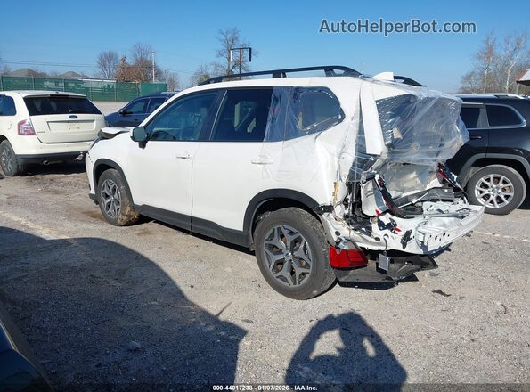 JF2SKAEC3NH423239 2022 SUBARU FORESTER White Задня ліва чверть