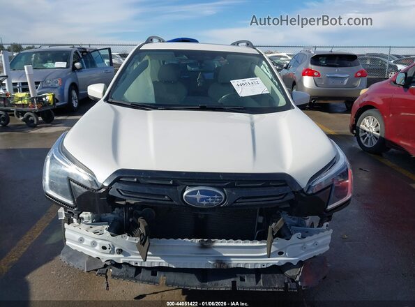 JF2SKAEC5NH488318 2022 SUBARU FORESTER Белый Вид задней части салона