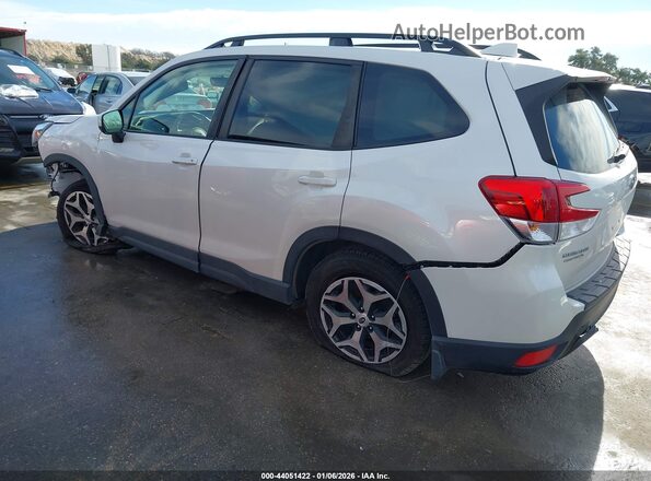 JF2SKAEC5NH488318 2022 SUBARU FORESTER Белый 