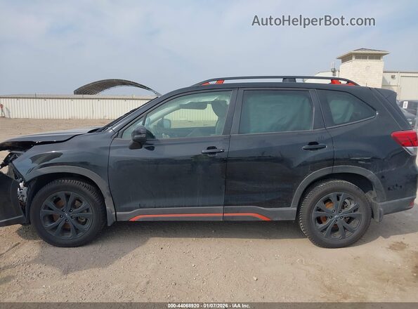 JF2SKAGC4PH411925 2023 SUBARU FORESTER Black 