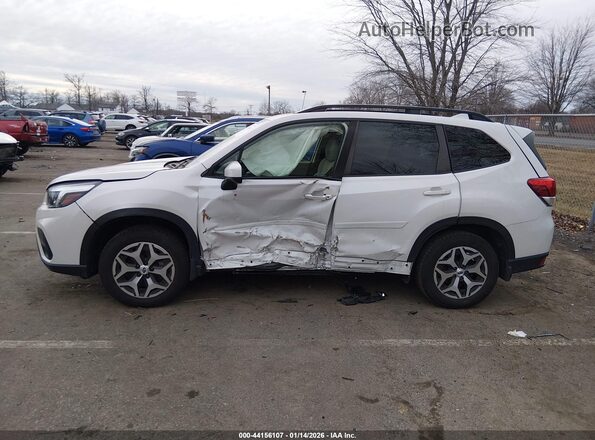 JF2SKAJC1LH471390 2020 SUBARU FORESTER White 